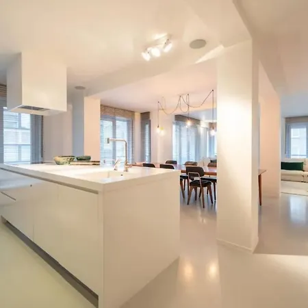 Modern Loft At 300 Meters From The Sea Lägenhet