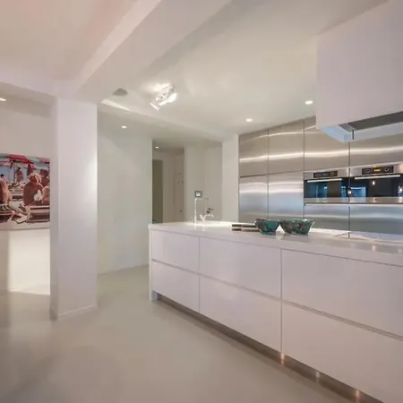Modern Loft At 300 Meters From The Sea Lägenhet *
